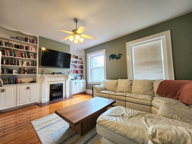 Building Photo - Elegant, spacious, modern Victorian in the...