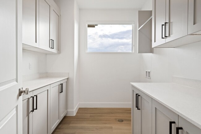 Building Photo - 2674 Rain Tree St