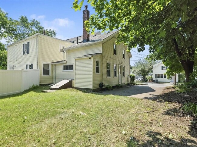 Building Photo - 27-29 Kilby St