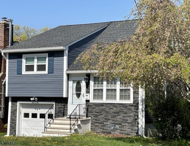 Building Photo - 45 Franklin Rd