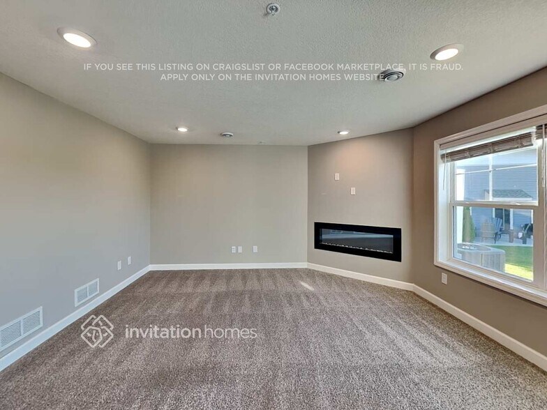 Building Photo - 9652 Canter court