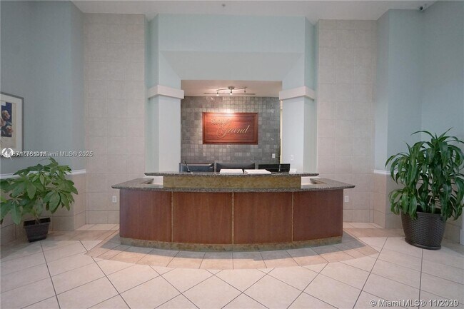 Building Photo - 50 Menores Ave