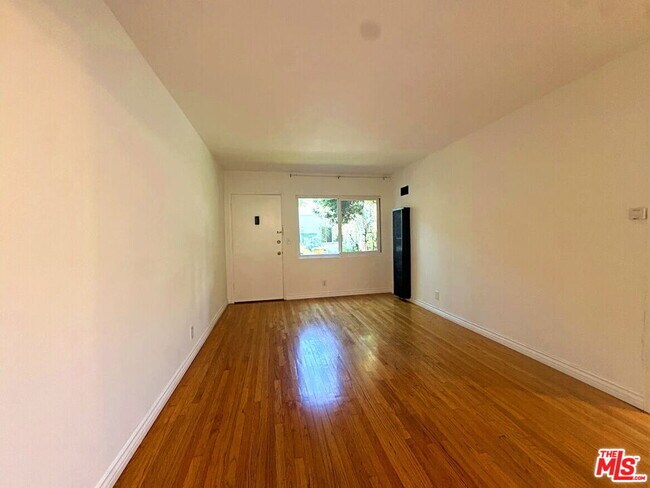 Building Photo - 110 S Rampart Blvd