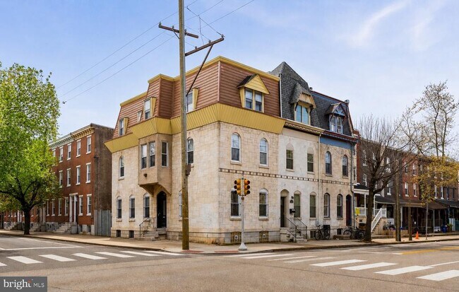Building Photo - 3800 Spring Garden St