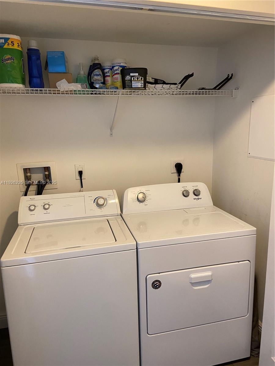 Building Photo - 1250 S Miami Ave