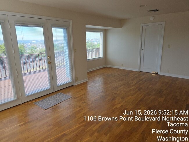 Building Photo - Tacoma views retro 3 bed 2 bath home, available now!