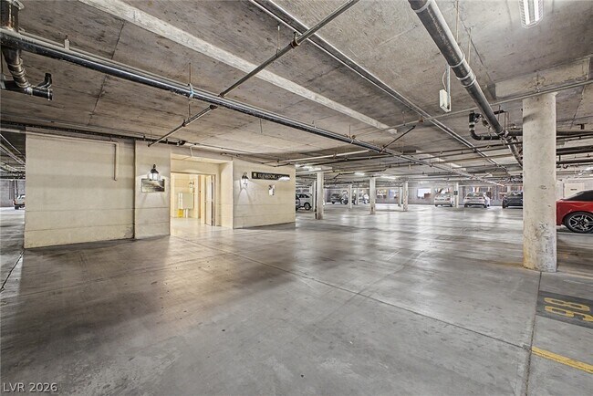 Building Photo - 260 E Flamingo Rd