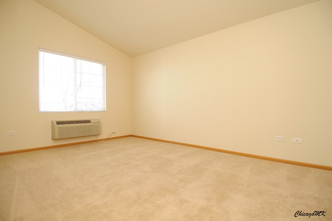 Building Photo - 917 Silverstone Dr