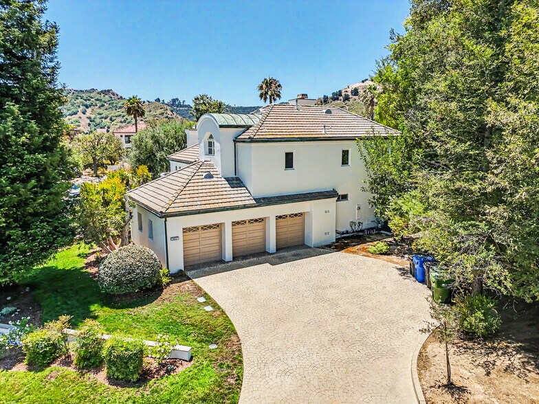 Building Photo - 3907 Peartree Pl