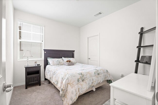 Building Photo - 28371 Vela Wy