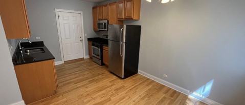 Building Photo - 2900 N Kolmar Ave