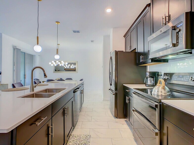 Building Photo - 3000 Protagonist St