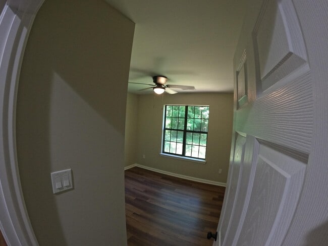 Building Photo - 1011 S Somerville St