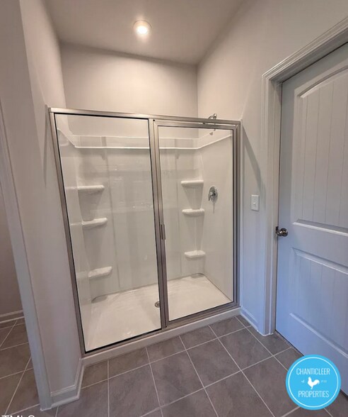 Building Photo - 6762 Hardwick Ln