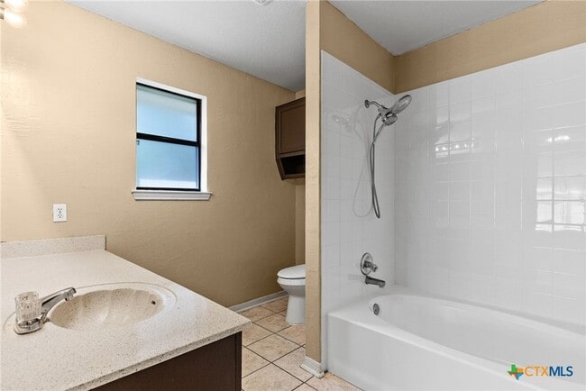 Building Photo - 3923 Oak Valley Dr