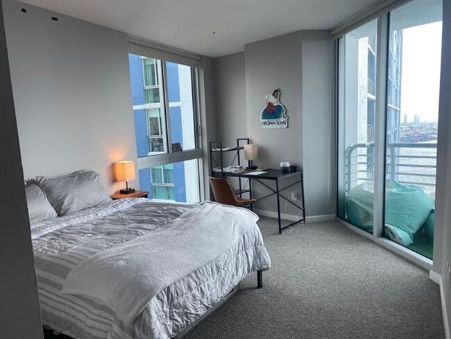 Building Photo - 325 S Biscayne Blvd