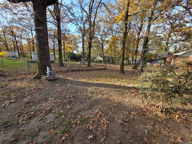 Building Photo - 109 S Longfield Ave