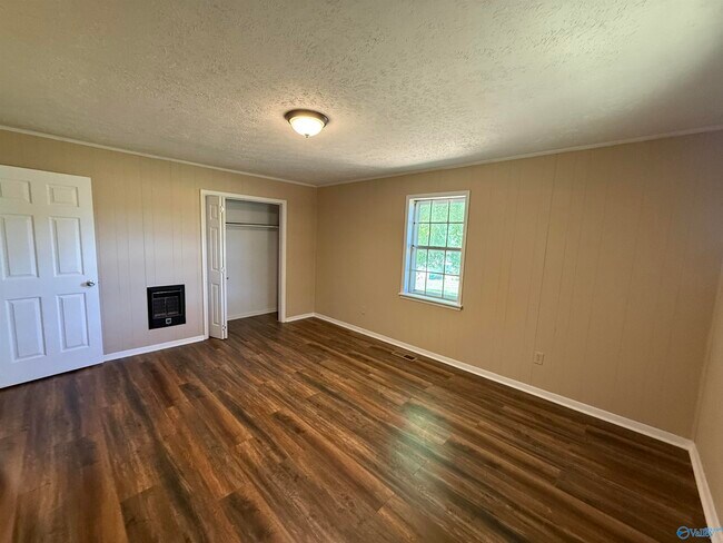 Building Photo - 58 Floyd Dr