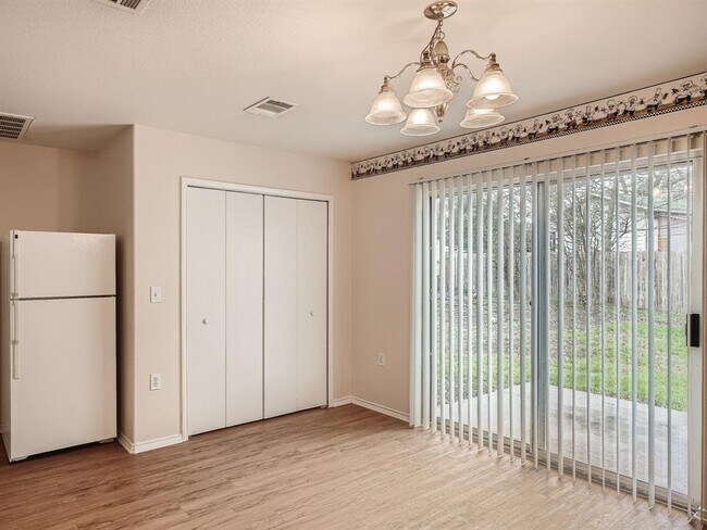 Building Photo - 2002 Nogales Trail