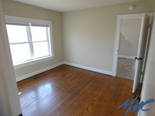 Building Photo - 1318 N Tennessee Blvd