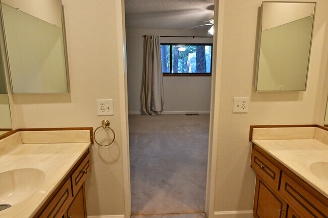 Building Photo - 2742 Romer Blvd