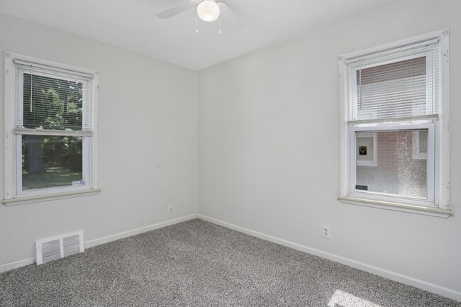 Building Photo - 12734 Riverview St