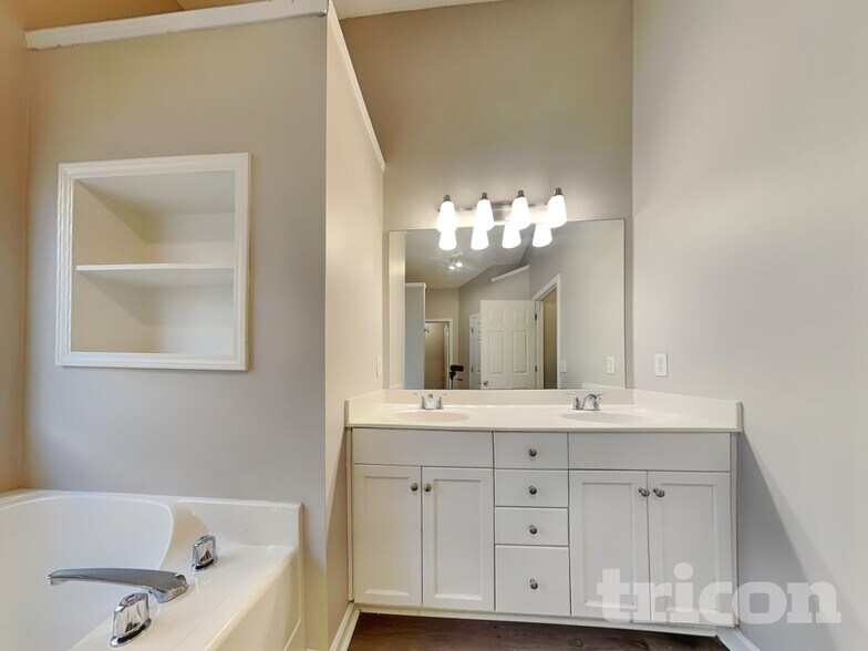 Building Photo - 96 Covington Dr