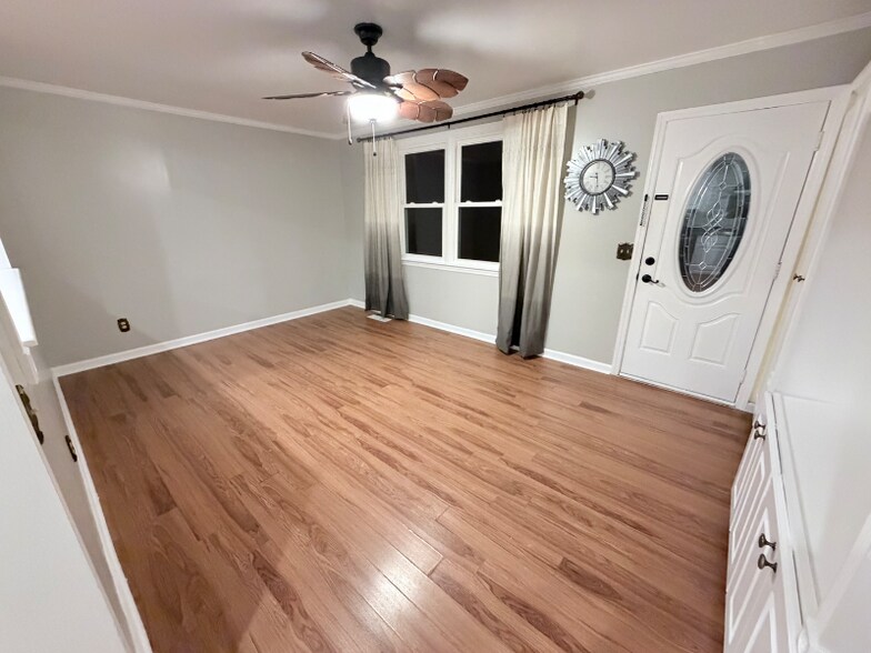 Building Photo - 217 Ridgecrest Dr