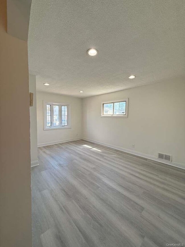 Building Photo - 120-54 194th St