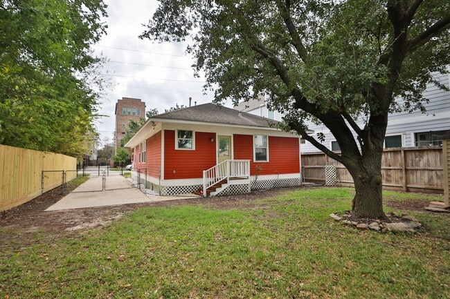 Building Photo - 1912 Shearn St