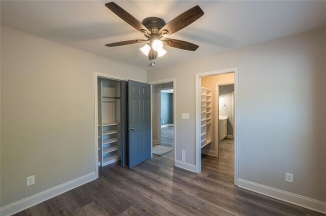 Building Photo - 898 Halston Ct