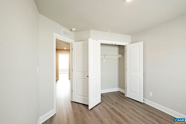 Building Photo - 4012 Talen Ln
