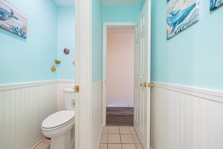 Building Photo - 4000 Gulf Terrace Dr