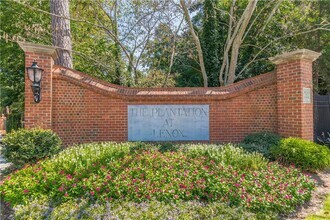 Building Photo - 28106 Plantation Dr NE