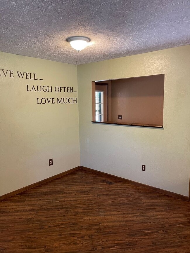 Building Photo - Available July 25th!!! No showings until June 1st