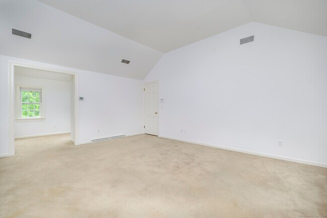Building Photo - 6 Baldwin Pl