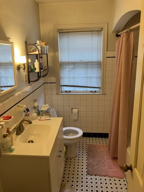 Building Photo - 1540 Packard St