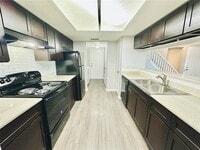 Building Photo - 2612 Gwendolyn Ln