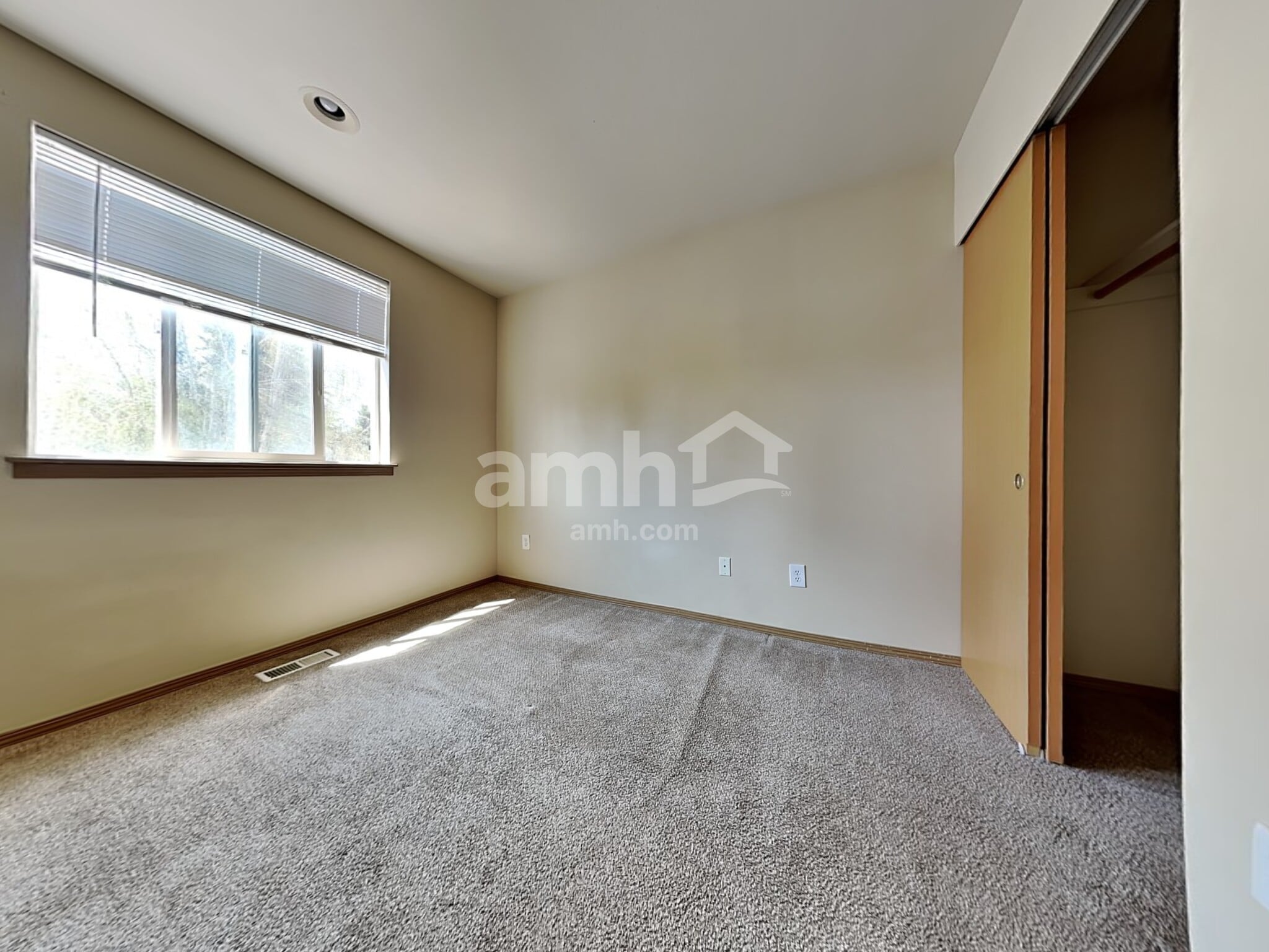 Building Photo - 17218 12th Avenue Ct E