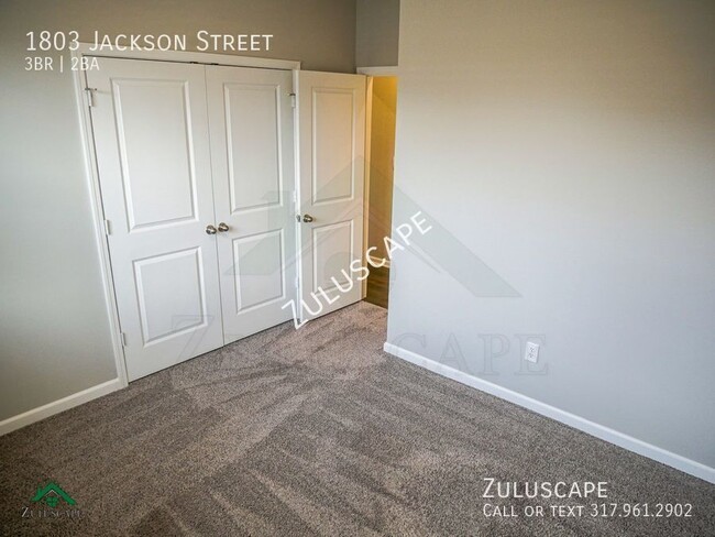 Building Photo - HALF OFF 1st MONTH RENT….1803 Jackson Stre...