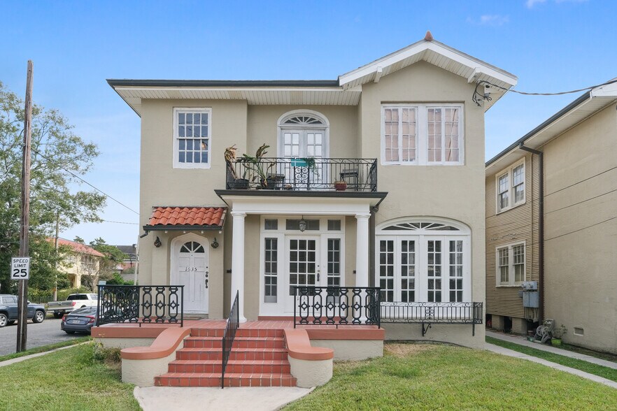 Primary Photo - 1633 Jefferson Ave