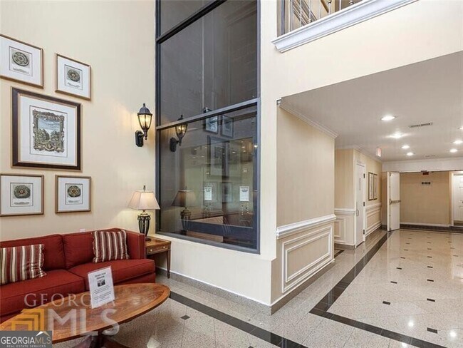 Building Photo - 4313 Pine Heights Dr NE