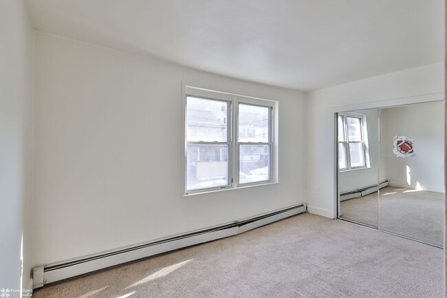Building Photo - 50 W Catawissa St