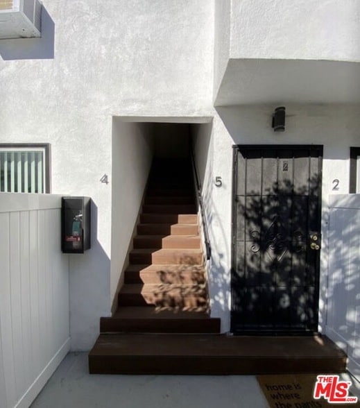 Building Photo - 3824 Keystone Av