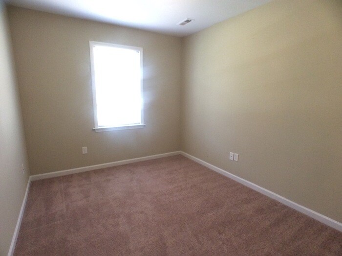 Building Photo - 128 Arbor Ridge Rd