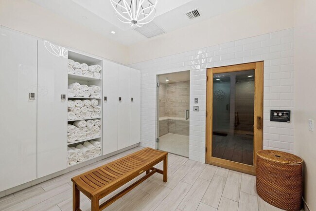 Building Photo - 2110 N Ocean Blvd