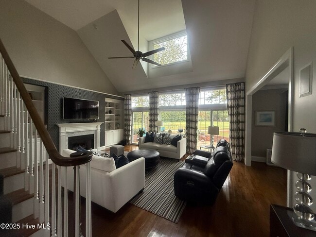 Building Photo - 2105 Lytham Ct