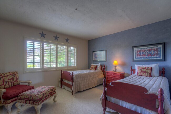 Building Photo - 1103 Ocotillo Cir