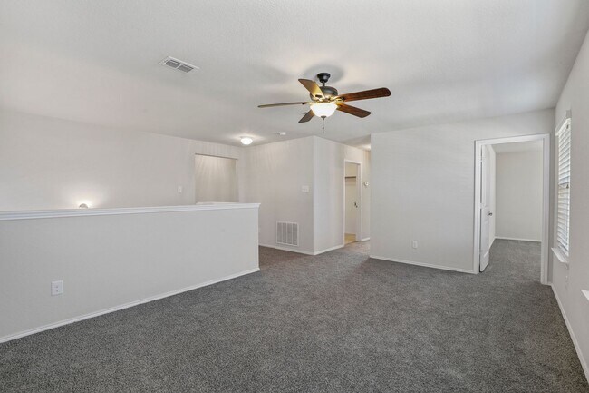 Building Photo - Beautifull Home In Aubrey ISD