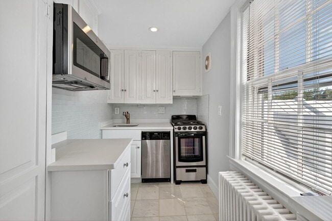 Building Photo - 1363 28th St NW